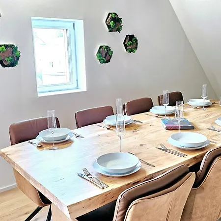 Apartment Wood World Luxury - Massage - Bergblick - Tranpolin- Parken *