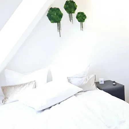 Wood World Luxury - Massage - Bergblick - Tranpolin- Parken Apartment Markdorf