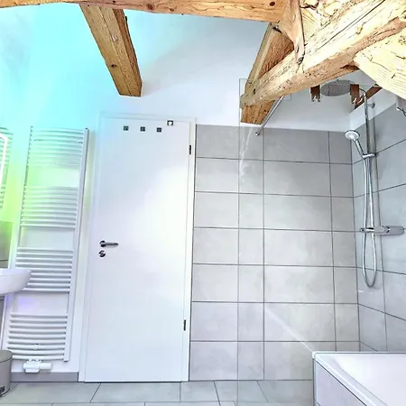 Wood World Luxury - Massage - Bergblick - Tranpolin- Parken *