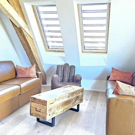 Wood World Luxury - Massage - Bergblick - Tranpolin- Parken