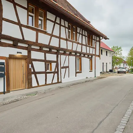 Apartment Wood World Luxury - Massage - Bergblick - Tranpolin- Parken *