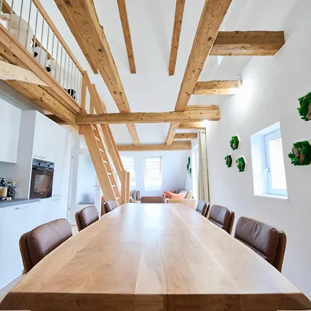 Wood World Luxury - Massage - Bergblick - Tranpolin- Parken Apartment Markdorf