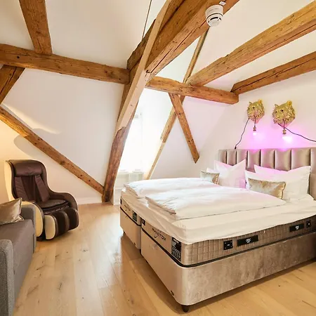 Wood World Luxury - Massage - Bergblick - Tranpolin- Parken *