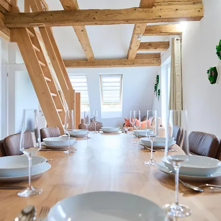 Wood World Luxury - Massage - Bergblick - Tranpolin- Parken Apartman Markdorf