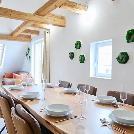 Apartment Wood World Luxury - Massage - Bergblick - Tranpolin- Parken Markdorf