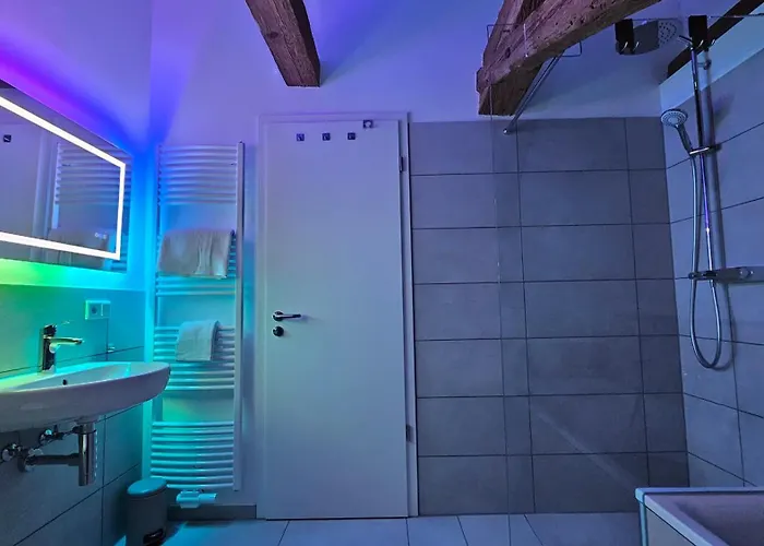 Wood World Luxury - Massage - Bergblick - Tranpolin- Parken Lägenhet *