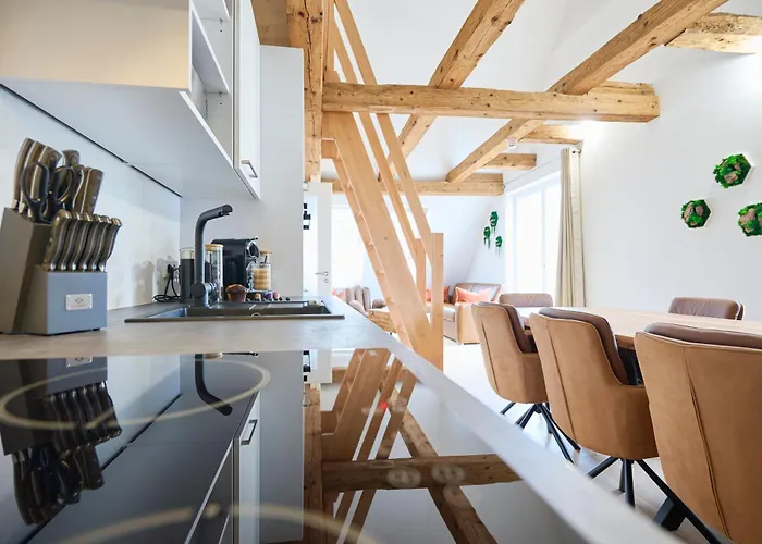 Wood World Luxury - Massage - Bergblick - Tranpolin- Parken Lägenhet